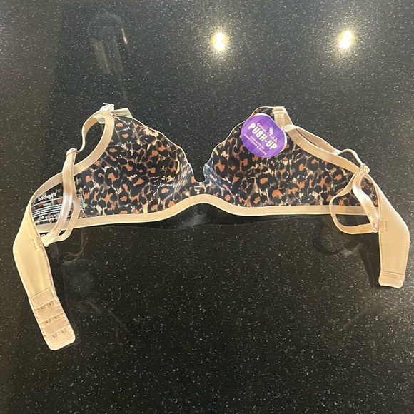 NWT B.Tempt'd 32A push up bra - Picture 2 of 3